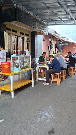 Untitled makan-di-tempat